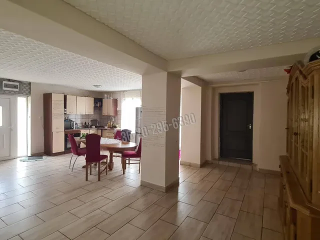 Eladó ház Dunaújváros, Újtelep 125 nm