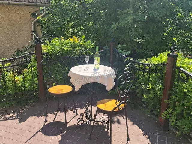 Eladó ház Dunaújváros, Újtelep 181 nm