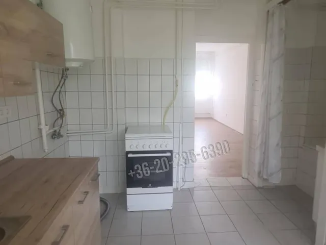 Eladó lakás Dunaújváros, Kertváros 35 nm