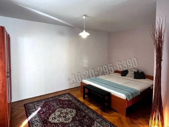 Eladó lakás Dunaújváros, Nagy Imre utca 48 nm