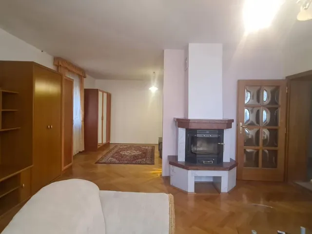 Eladó lakás Dunaújváros, Nagy Imre utca 48 nm