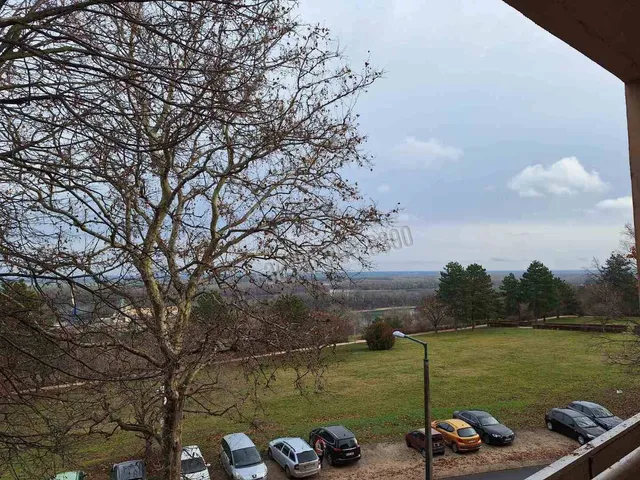 Eladó lakás Dunaújváros, Batsányi út 54 nm