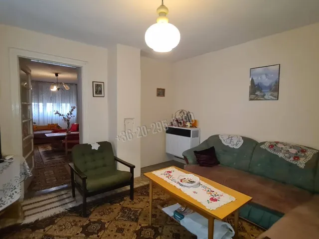 Eladó ház Dunaújváros, Óváros, Petőfi Sándor utca 70 nm