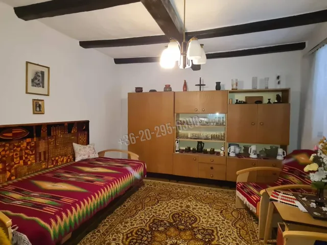 Eladó ház Dunaújváros, Óváros, Petőfi Sándor utca 70 nm