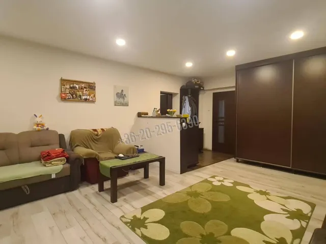 Eladó ház Baracs 66 nm