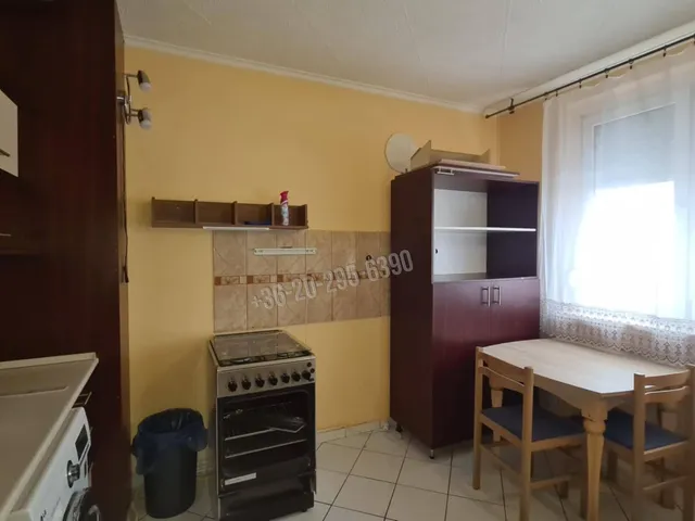 Eladó lakás Dunaújváros, Dózsa városrész 35 nm