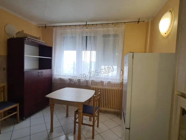 Eladó lakás Dunaújváros, Dózsa városrész 35 nm