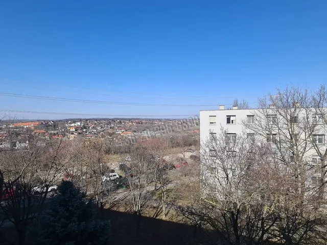 Eladó lakás Dunaújváros 59 nm