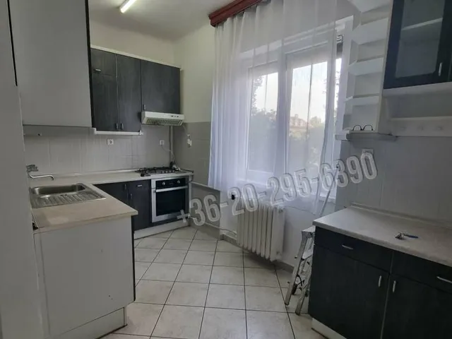 Eladó lakás Dunaújváros, Technikum városrész 63 nm