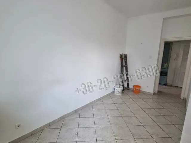Eladó lakás Dunaújváros, Technikum városrész, Rózsa udvar 63 nm