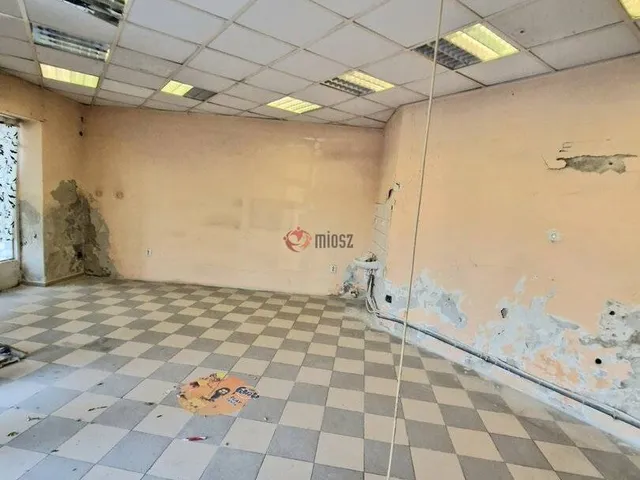 Eladó kereskedelmi és ipari ingatlan Budapest VIII. kerület, Fiumei út 100 nm
