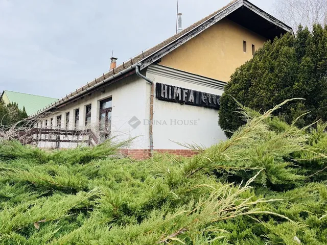 Eladó kereskedelmi és ipari ingatlan Csákánydoroszló, Fő utca 340 nm