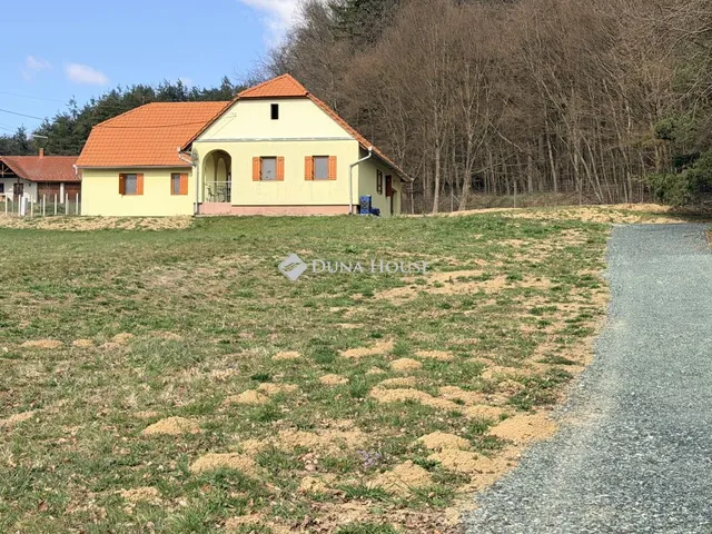 Eladó ház Apátistvánfalva, Fő út 107 nm
