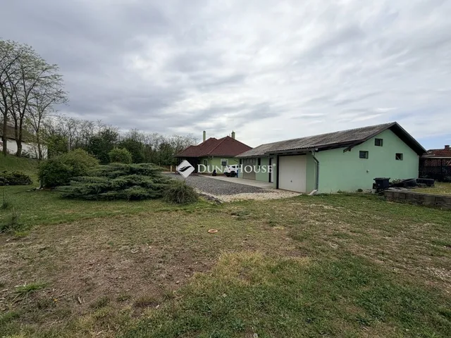 Eladó ház Nádasd, Petőfi Sándor út 120 nm