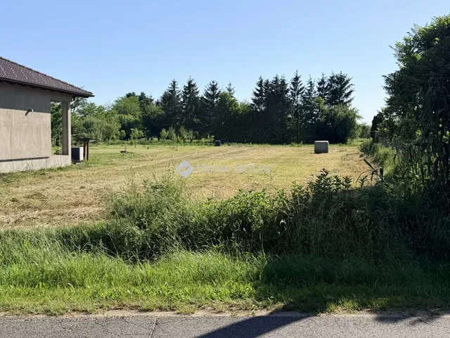 Eladó telek Magyarszecsőd, Fő utca 1381 nm