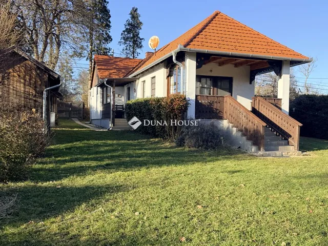 Eladó ház Kercaszomor, Fő út 80 nm