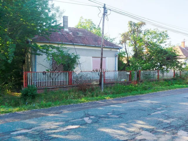 Eladó ház Szőce, Arany János út 73 nm