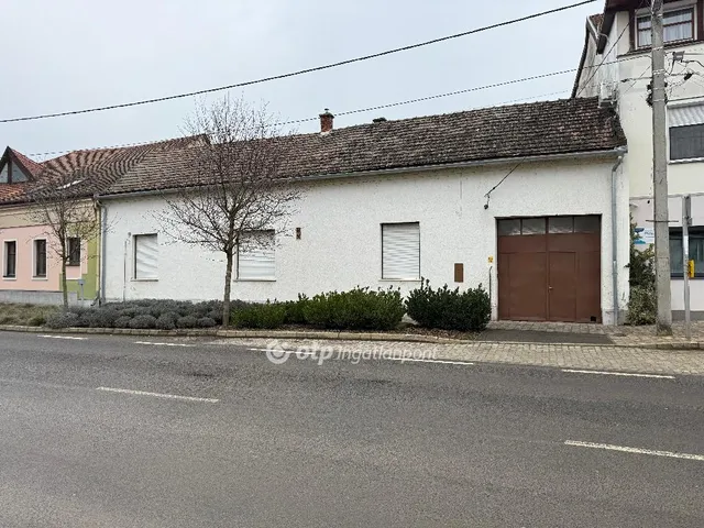 Eladó ház Villány 240 nm