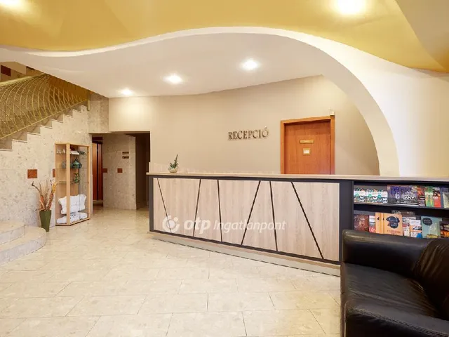 Eladó kereskedelmi és ipari ingatlan Pécs, Belváros 2200 nm