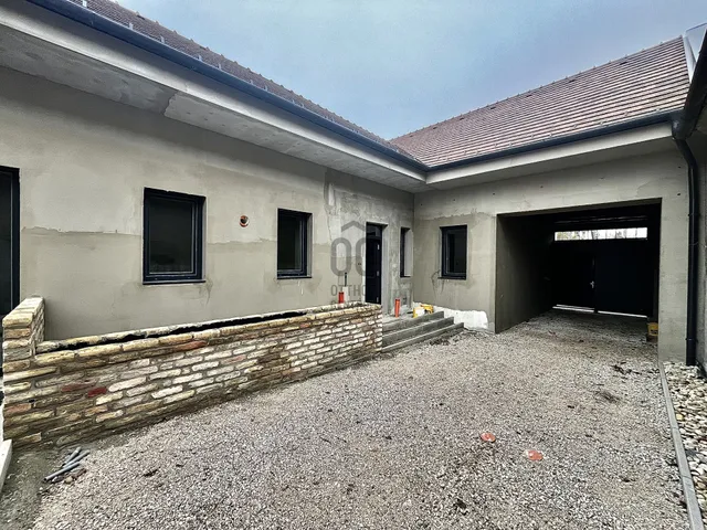 Eladó ház Levél 122 nm