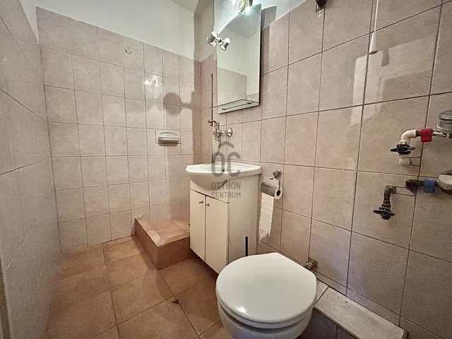 Eladó lakás Győr, Adyváros 43 nm