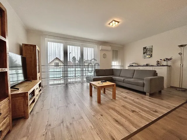 Eladó lakás Győr, Révfalu 79 nm