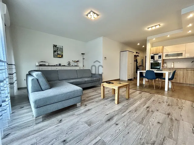 Eladó lakás Győr, Révfalu 79 nm