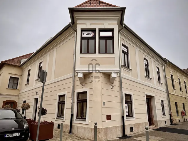 Eladó kereskedelmi és ipari ingatlan Győr