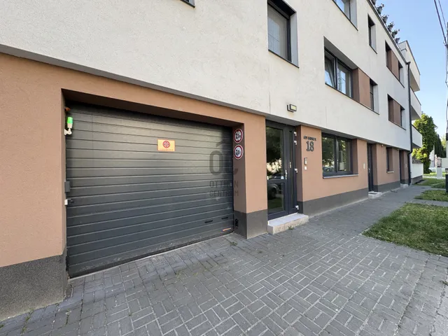 Eladó garázs Győr, Révfalu 16 nm