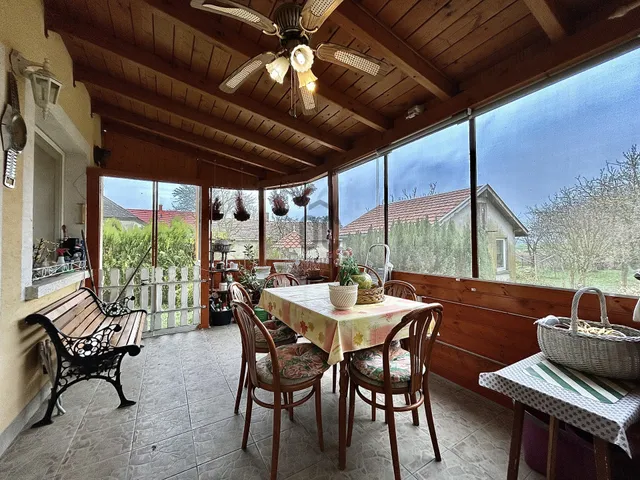 Eladó ház Dunaremete 101 nm