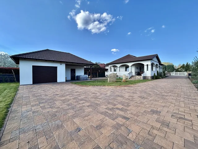 Eladó ház Vámosszabadi 121 nm