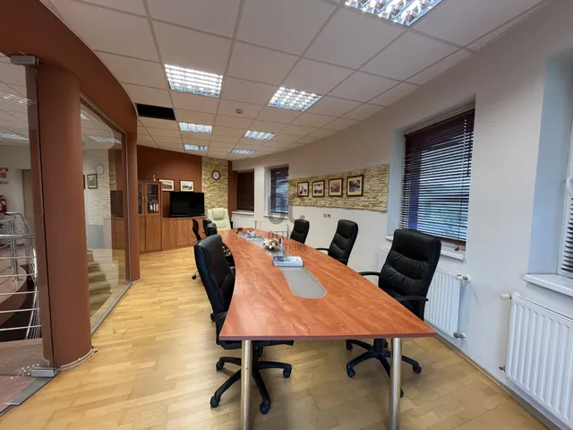 Eladó kereskedelmi és ipari ingatlan Győr, Ipari park 547 nm