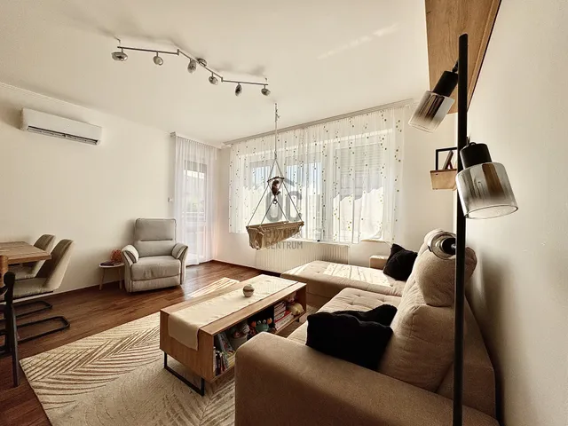 Eladó lakás Győr, Kismegyer