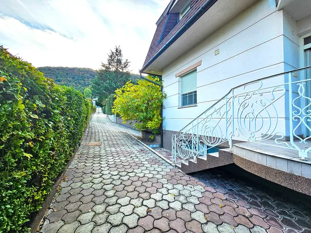 Eladó ház Budapest III. kerület, Testvérhegy 420 nm