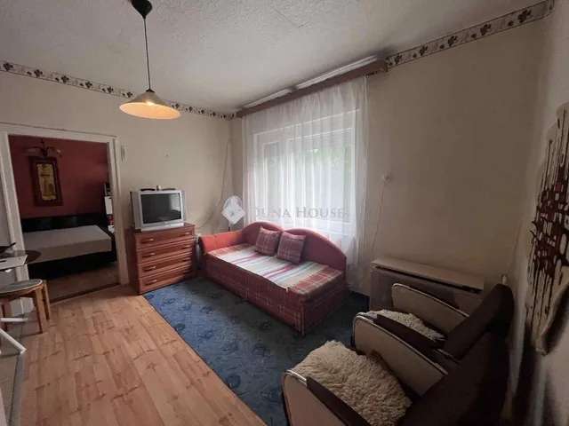 Eladó ház Tiszacsege 70 nm