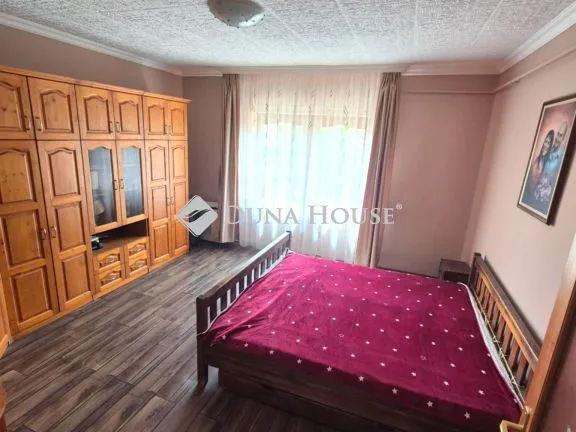 Eladó ház Nagyiván 255 nm