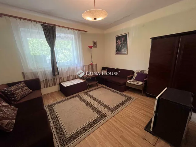 Eladó ház Tiszacsege 134 nm