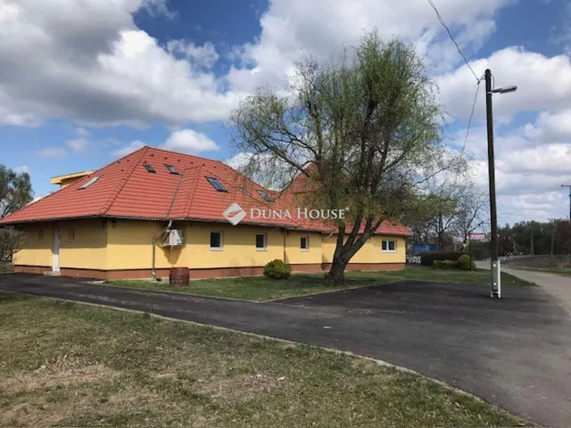 Eladó kereskedelmi és ipari ingatlan Tiszafüred 485 nm