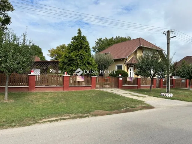 Eladó kereskedelmi és ipari ingatlan Tiszafüred 350 nm
