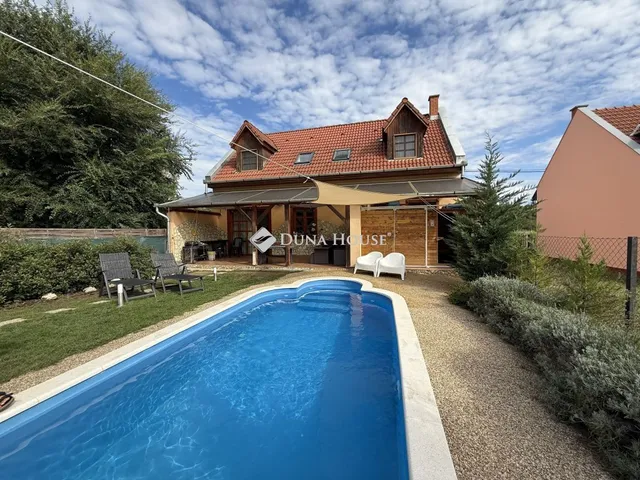 Eladó ház Abádszalók 160 nm