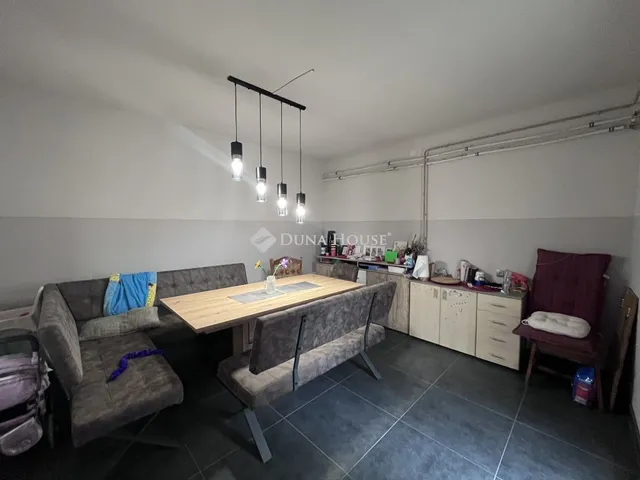 Eladó ház Polgár, Bem József utca 230 nm