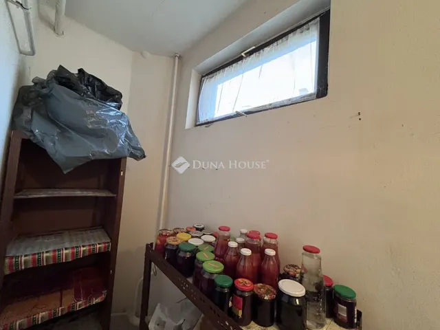 Eladó ház Tiszafüred, Belsőfokpart út 156 nm