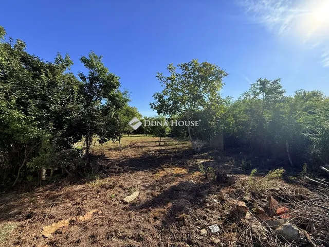 Eladó telek Tiszafüred 790 nm