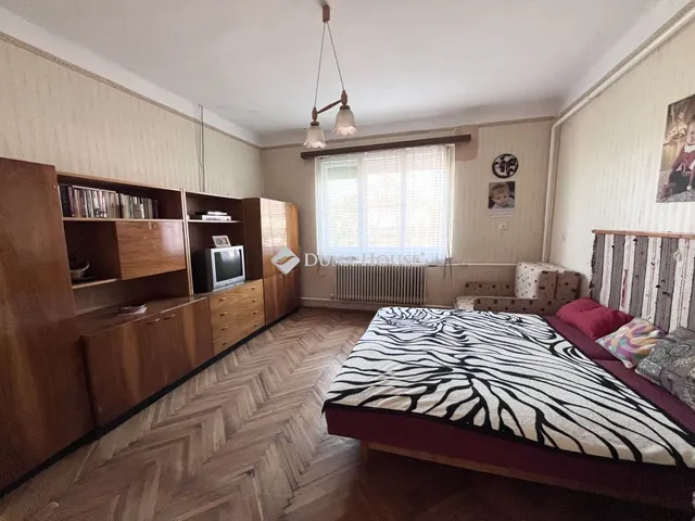 Eladó ház Tiszacsege 88 nm