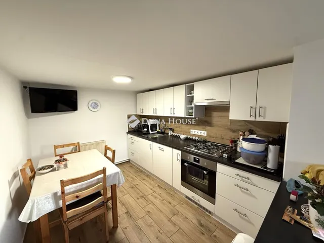 Eladó ház Tiszaszentimre 77 nm