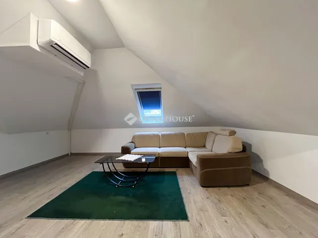 Eladó ház Tiszacsege 106 nm