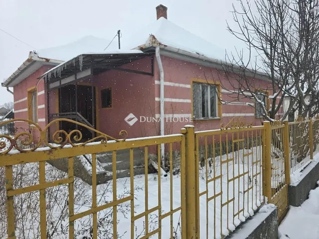 Eladó ház Poroszló 86 nm