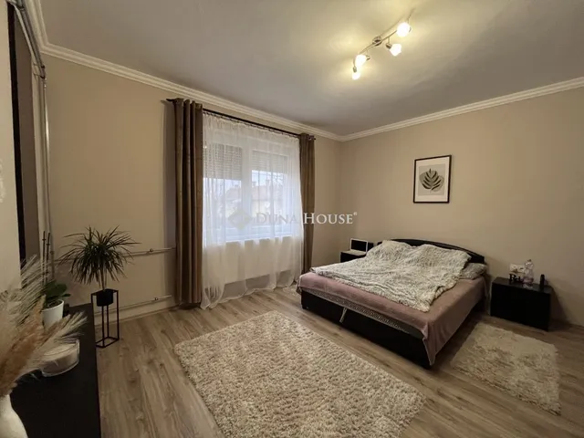 Eladó ház Tiszacsege 72 nm