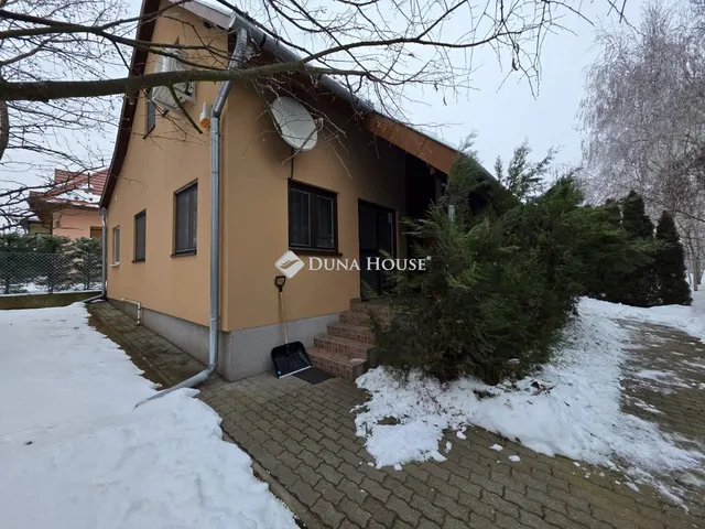 Eladó ház Tiszafüred 123 nm