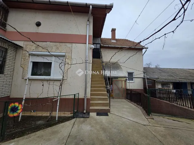 Eladó ház Tiszafüred 176 nm